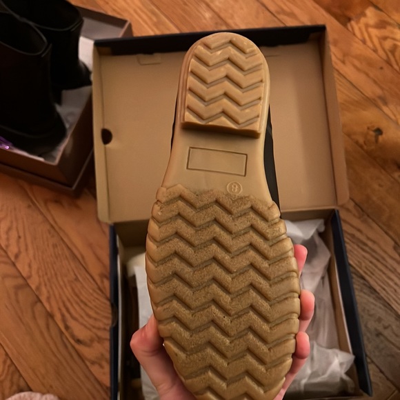 Izod snow duck boots with warm lining inside and buckle on side. - Picture 5 of 7